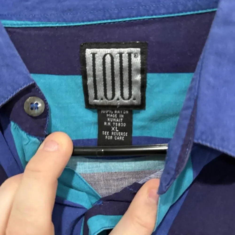 Vintage 80s RARE IOU Men's Striped Button Down Short Sleeve Blue Shirt‎ Size XL